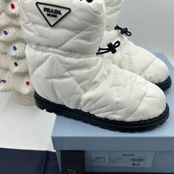 Women's Prada quilted nylon snow boots size 39.5 made in Italy - Picture 7 of 10